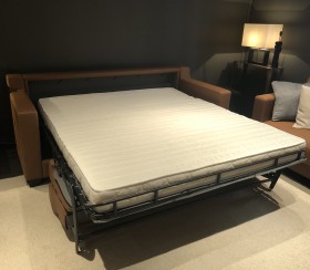 Like a real bed, generous sleeping dimensions (80x198cm, 143x198cm and 163x198 cm) with a minimum total bulk